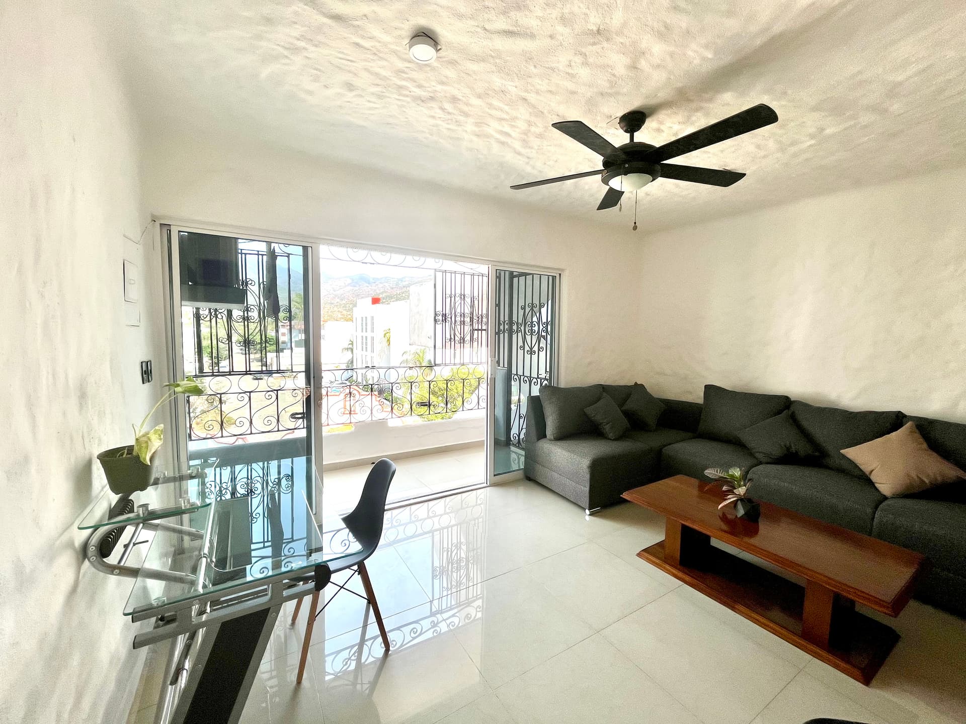 Sala con apertura exterior de Mangos