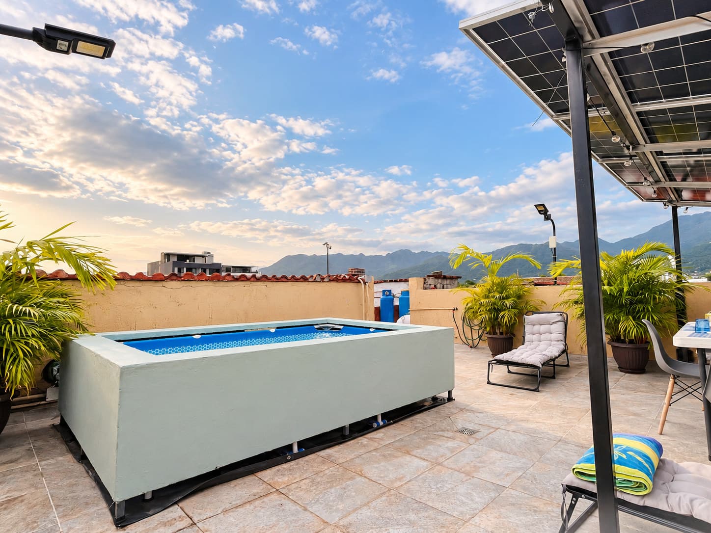 Plunge pool and mountain view at Versalles 837