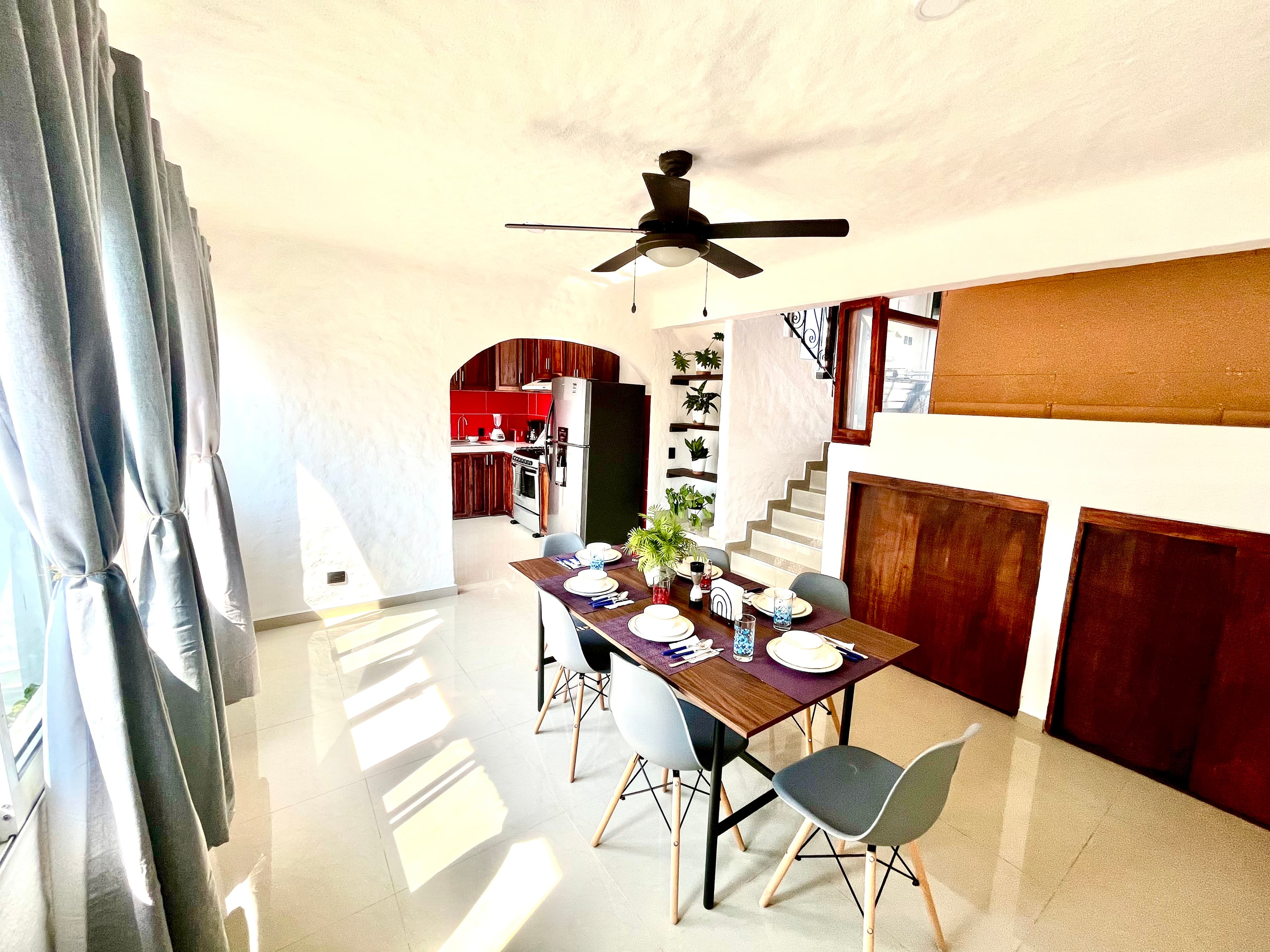 Comedor y distribución interior de Mangos