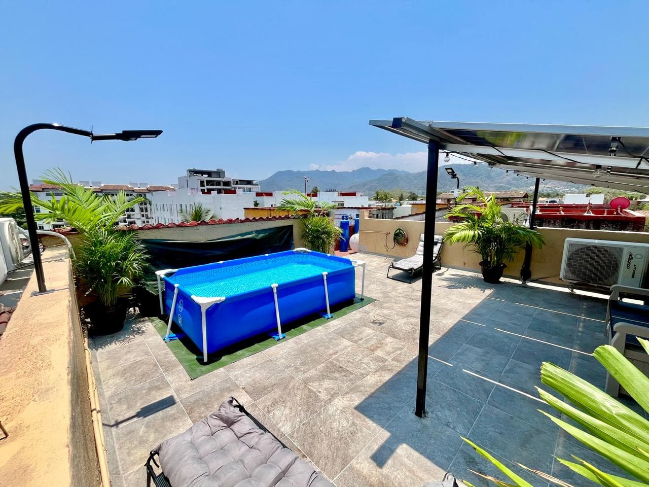 Rooftop privado con plunge pool y vistas a las montañas de Versalles 837